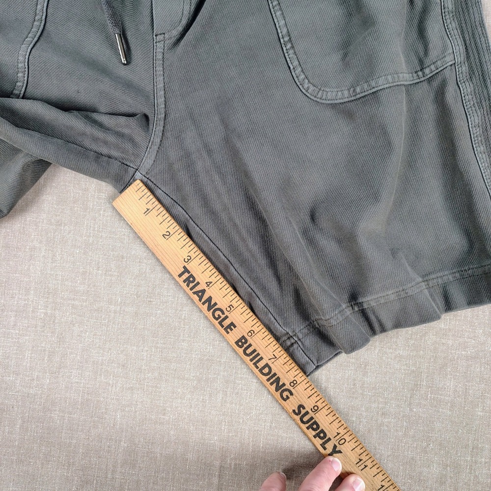 Athleta Womens SZ 6 Farallon Bermuda Shorts Gray Cotton Gorpcore Utility Hiking - Picture 5 of 8